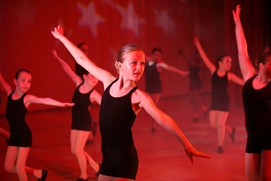 Modern, Tap & Ballet Dance Classes